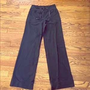 Lululemon still pant